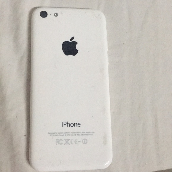 iPhone 5c and other parts to free one usb charger - Picture 4 of 8